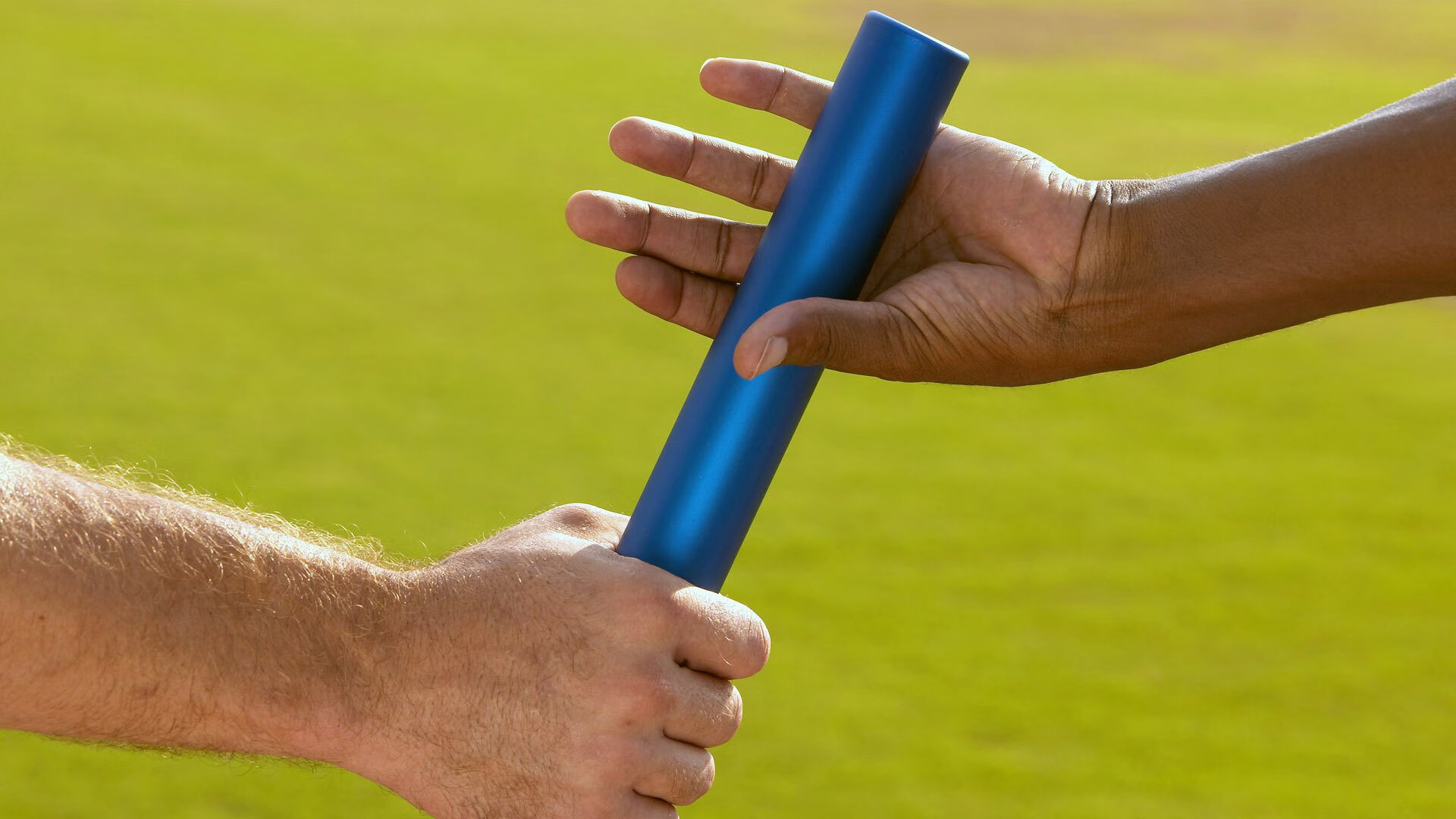 俱乐部联合媒体举办球迷开放日增强社区联动感情基础，如何开展俱乐部活动